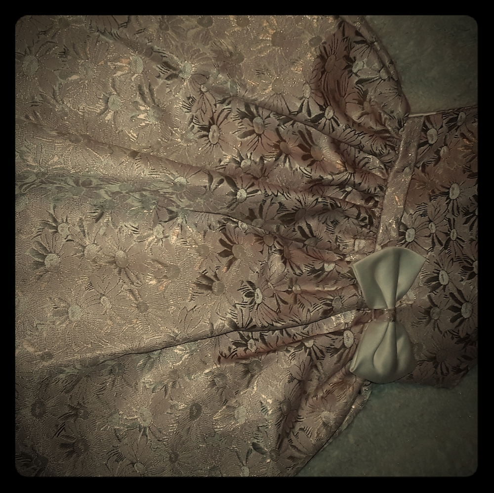 Girls pink dress size 8.  Euc only worn once.